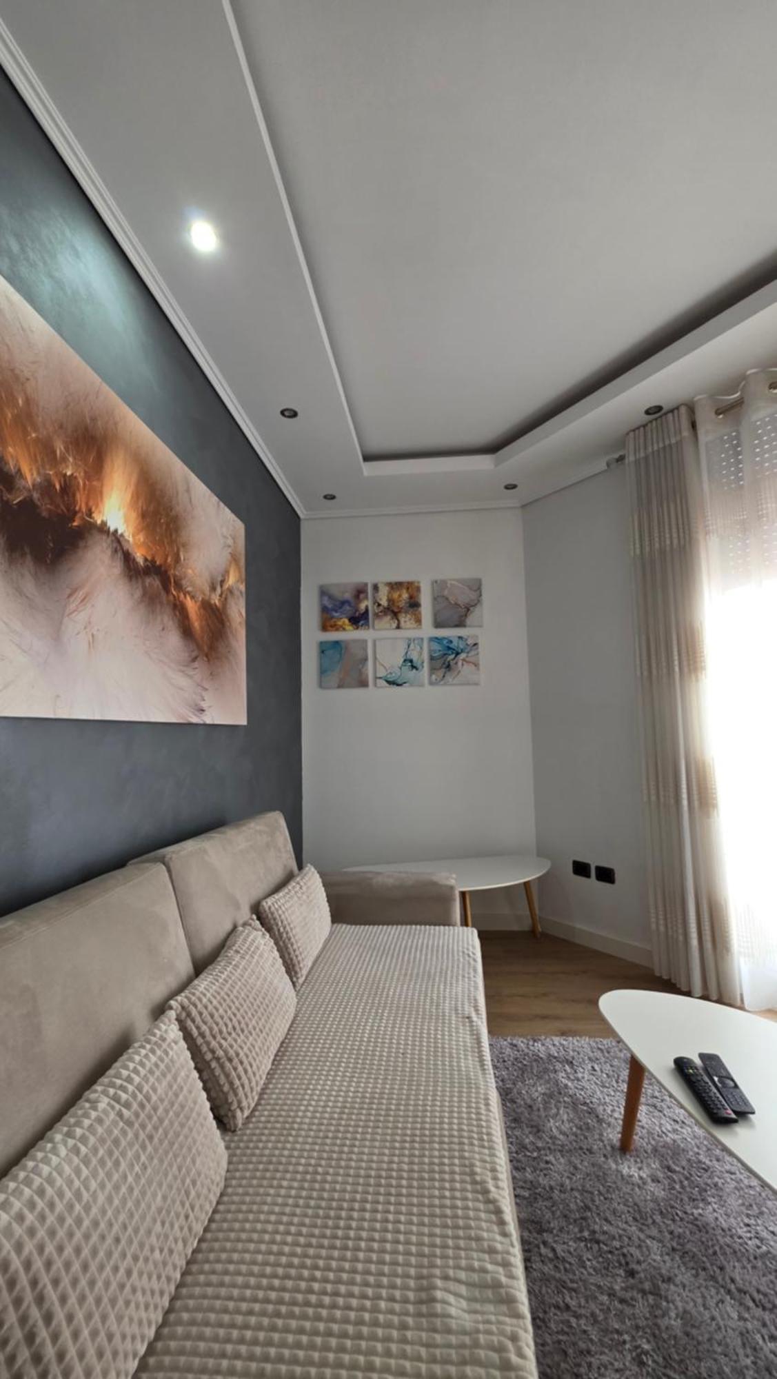 Aura Skanderbeg Square Apartments Tirana Bagian luar foto